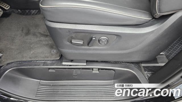 Hyundai Staria 2024 — Photo 20/37