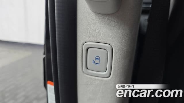 Hyundai Staria 2024 — Photo 10/37