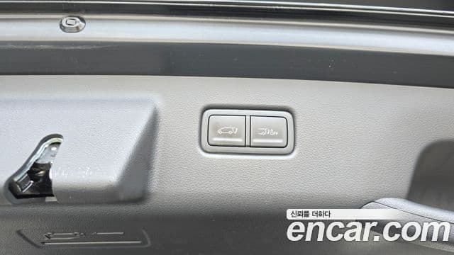 Hyundai Staria 2024 — Photo 24/37
