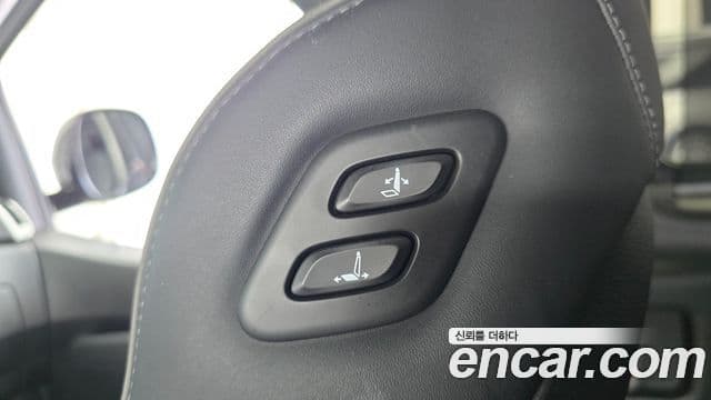 Hyundai Staria 2024 — Photo 2/37