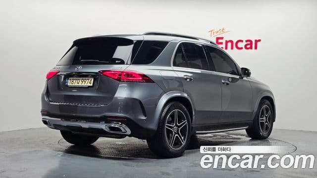Mercedes-Benz GLE-Class 2021 — ფოტო 2/20