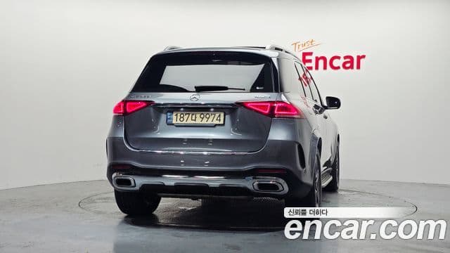 Mercedes-Benz GLE-Class 2021 — ფოტო 4/20