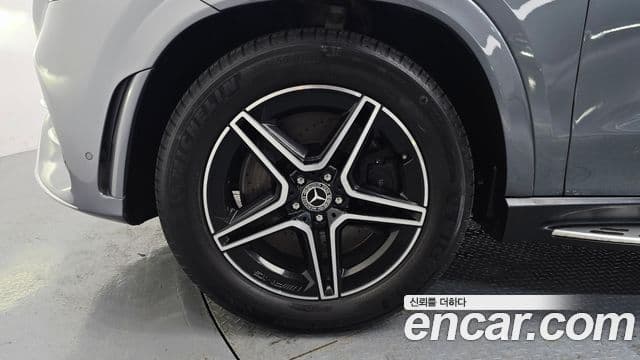 Mercedes-Benz GLE-Class 2021 — ფოტო 5/20