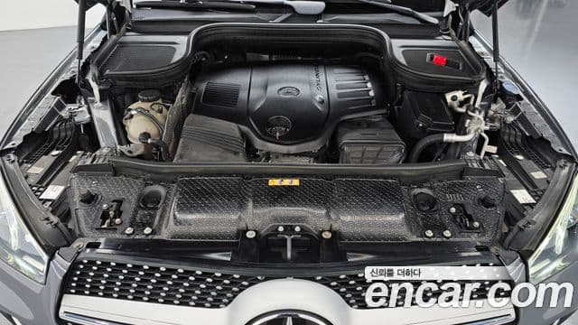 Mercedes-Benz GLE-Class 2021 — ფოტო 6/20