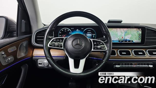 Mercedes-Benz GLE-Class 2021 — ფოტო 13/20