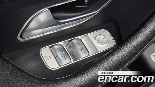 Mercedes-Benz GLE-Class 2021 — ფოტო 20/20