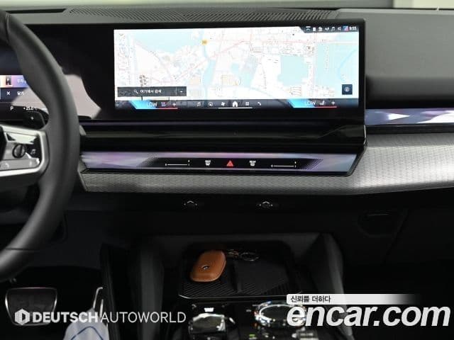 BMW 5 Series 2025 — Photo 6/20