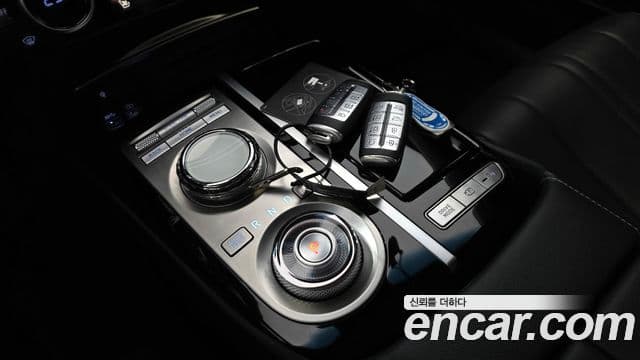 Genesis Electrified G80 2023 — Şəkil 9/20