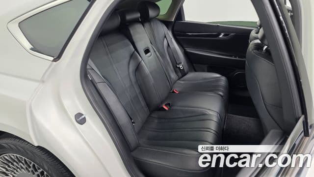 Genesis Electrified G80 2023 — Şəkil 11/20
