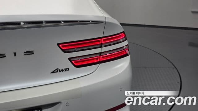 Genesis G80 2023 — Photo 14/35