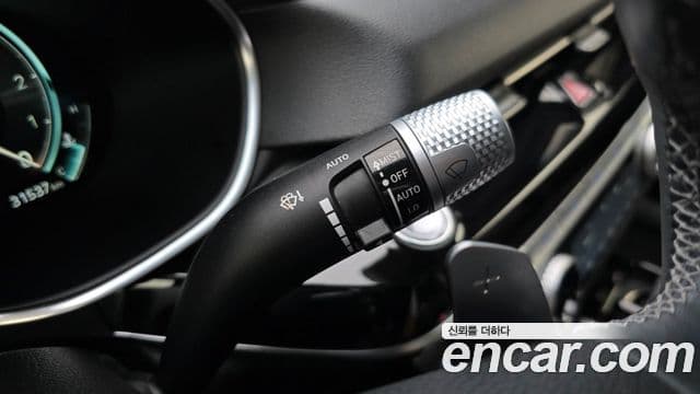 Genesis G80 2023 — Photo 12/35