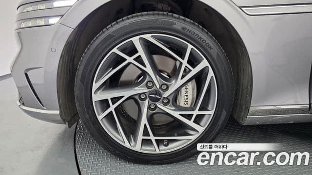 Genesis G90 2022 — Şəkil 19/20