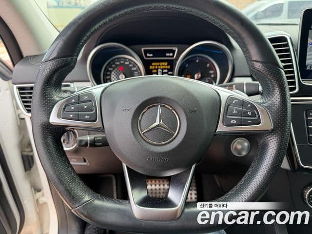 Mercedes-Benz GLE-Class 2018 — ფოტო 11/19