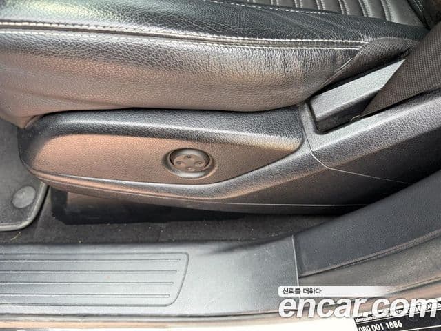 Mercedes-Benz GLE-Class 2018 — ფოტო 16/19