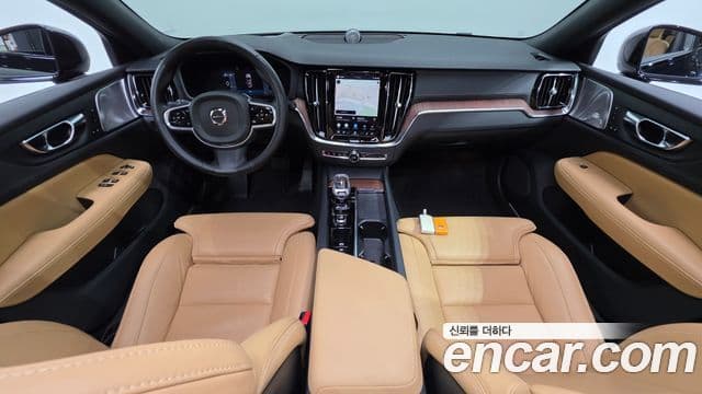 Volvo V60 Cross Country 2024 — ფოტო 7/20