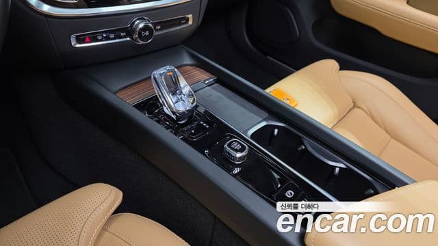 Volvo V60 Cross Country 2024 — ფოტო 9/20