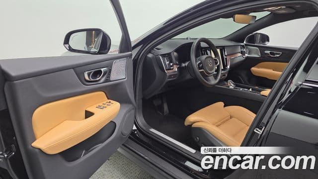 Volvo V60 Cross Country 2024 — ფოტო 10/20