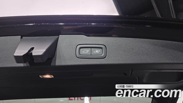 Volvo V60 Cross Country 2024 — ფოტო 17/20
