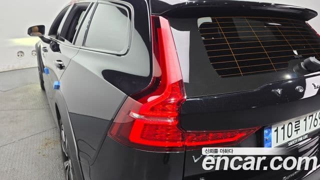 Volvo V60 Cross Country 2024 — ფოტო 10/35