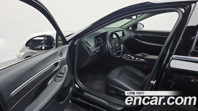Hyundai Sonata 2022 — ფოტო 10/20