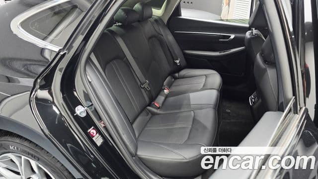 Hyundai Sonata 2022 — ფოტო 11/20