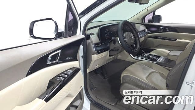 Kia Carnival 2021 — Şəkil 10/20