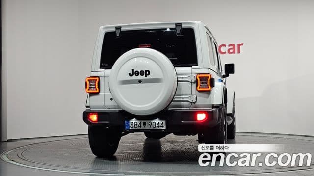Jeep Wrangler 2019 — Photo 20/33