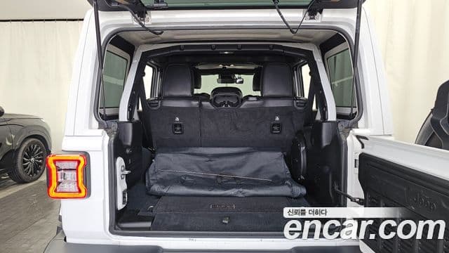 Jeep Wrangler 2019 — Photo 6/33