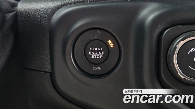 Jeep Wrangler 2019 — Photo 22/33
