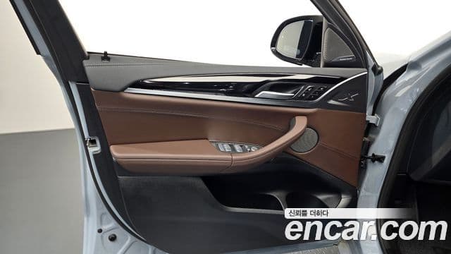 BMW X4 2025 — Photo 20/33