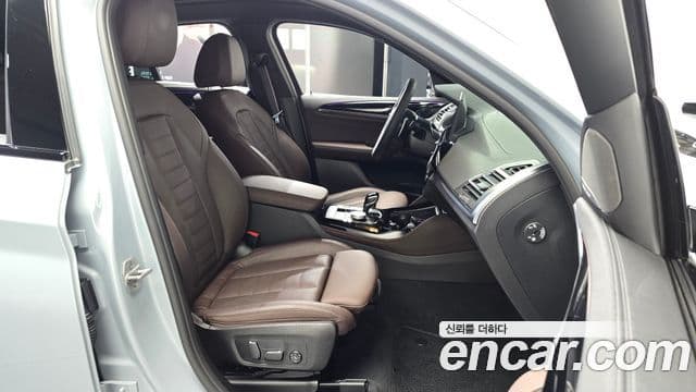 BMW X4 2025 — Photo 29/33