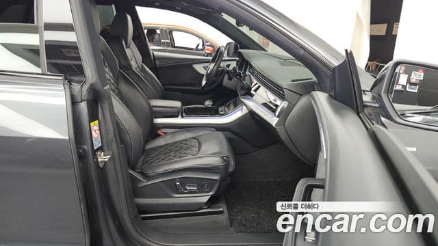 Audi Q7 2021 — Şəkil 11/20