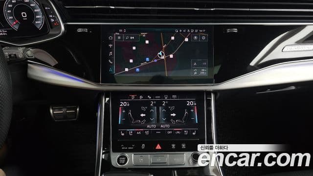 Audi Q7 2021 — Şəkil 14/20