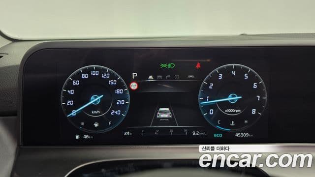 Kia Seltos 2023 — ფოტო 8/20
