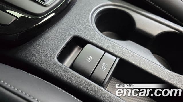 Kia Seltos 2023 — ფოტო 16/20