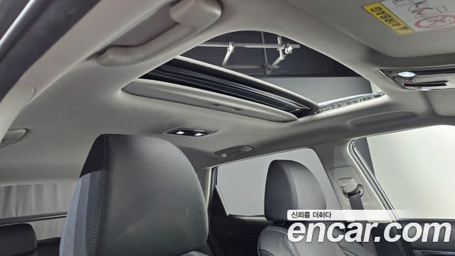 Kia Seltos 2023 — ფოტო 18/20