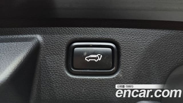 Kia Seltos 2023 — ფოტო 19/20