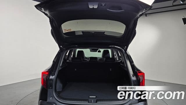 Kia Seltos 2023 — ფოტო 20/20