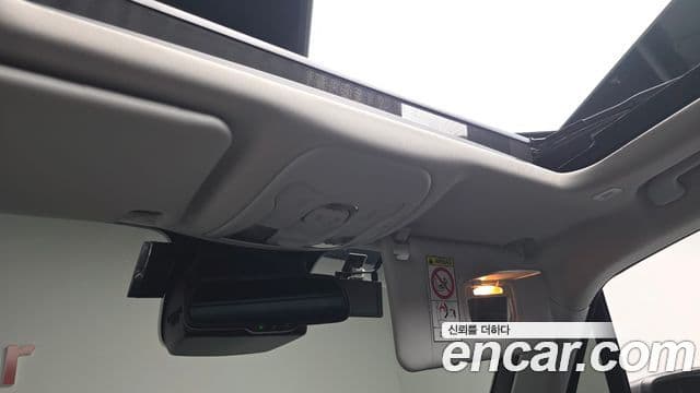 Jeep Renegade 2021 — Şəkil 18/20