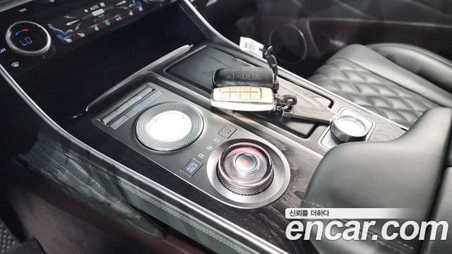 Genesis GV80 2020 — Photo 7/38