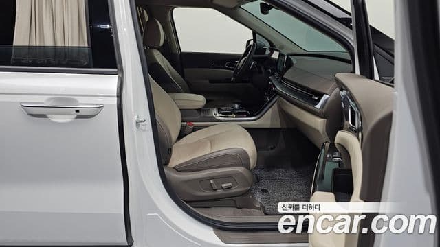Kia Carnival 2023 — Şəkil 11/20