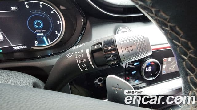 Genesis GV70 2021 — ფოტო 9/35