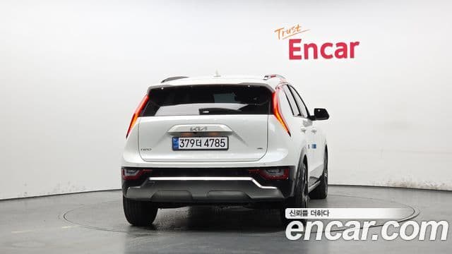 Kia Niro 2022 — ფოტო 4/20