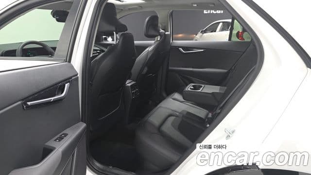 Kia Niro 2022 — ფოტო 11/20