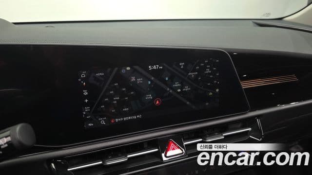 Kia Niro 2022 — ფოტო 15/20