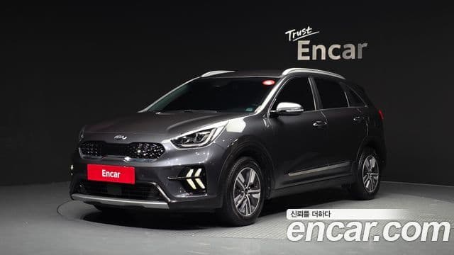 Kia Niro 2021 — ფოტო 1/20