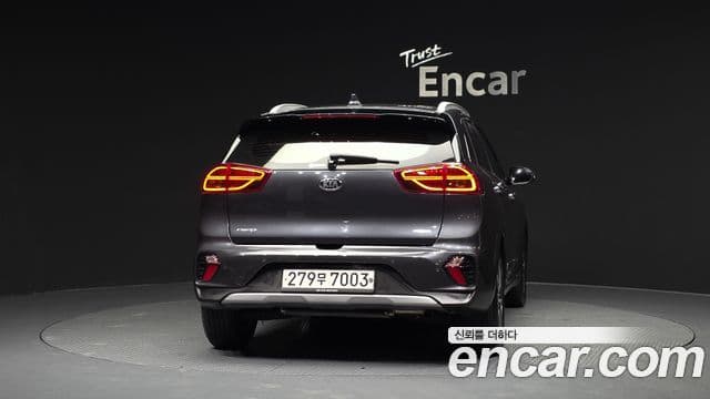 Kia Niro 2021 — ფოტო 4/20