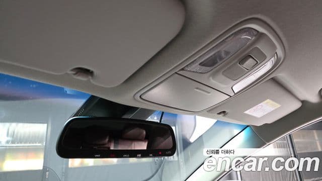Kia Niro 2021 — ფოტო 16/20