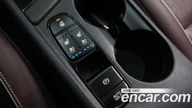 Kia Niro 2021 — ფოტო 19/20