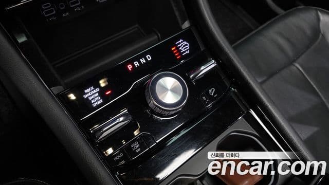 Jeep Grand Cherokee 2022 — ფოტო 9/20